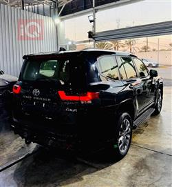 تۆیۆتا لاند کروزەر